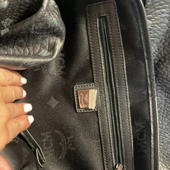 MCM Stark large black Backpack - Picture 6 of 6